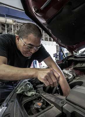 Plancha y pintura Vilanova y la Gletrú
